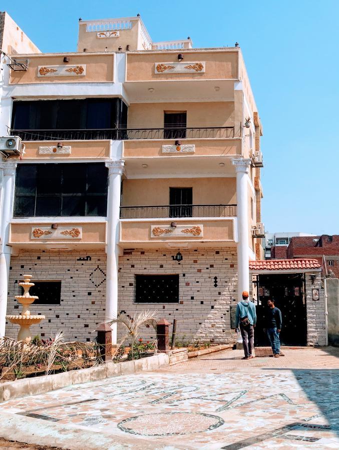 Pyramids Loft Guesthouse カイロ エクステリア 写真